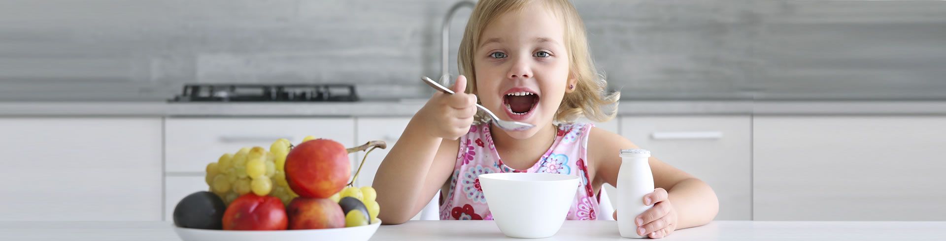 Little girl eating healthy
